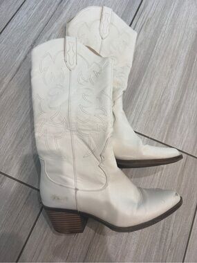 Nordstrom White Leather Western Mid-Calf Heeled Boots